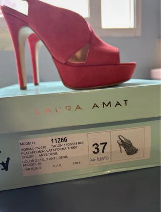 Zapatos tacón Laura Amat rojo talla 37