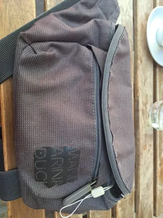 Marsupio Mandarina Duck tenuto bene difetti in fot