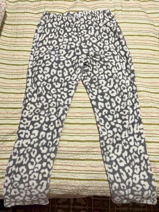 Pijama calentito estampado leopardo
