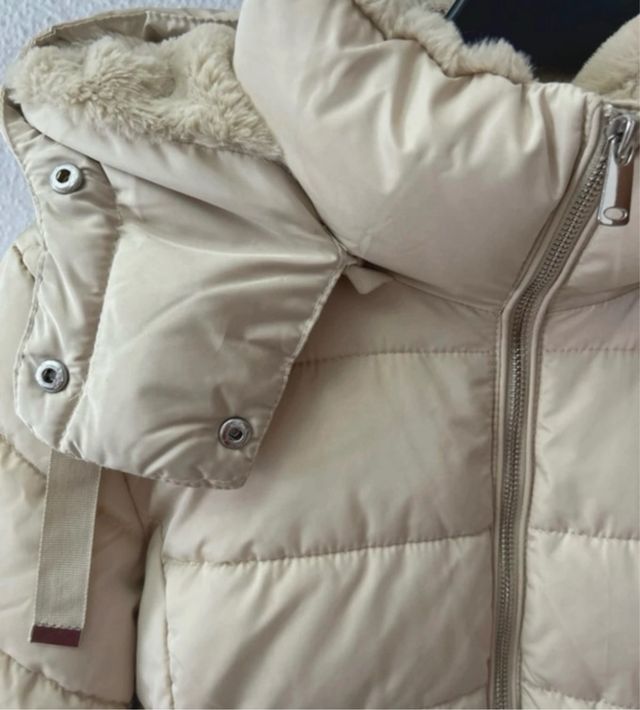 Cazadora acolchada Stradivarius beige T. M