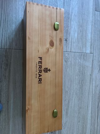 Caja de madera Cava Ferrari Trento