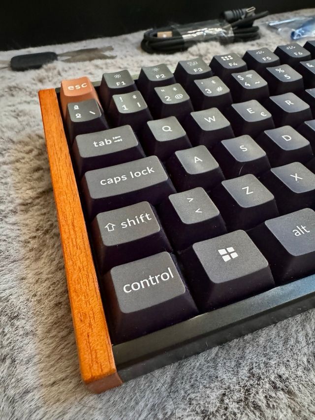 Teclado Keychron K4 HE ISO ES. Impoluto.