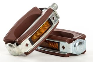 Pedales bici marrones con reflectantes