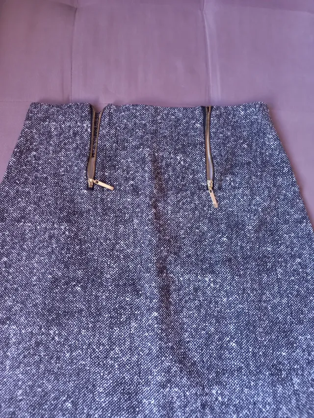 Falda italiana talle alto gris sirve para 38/40