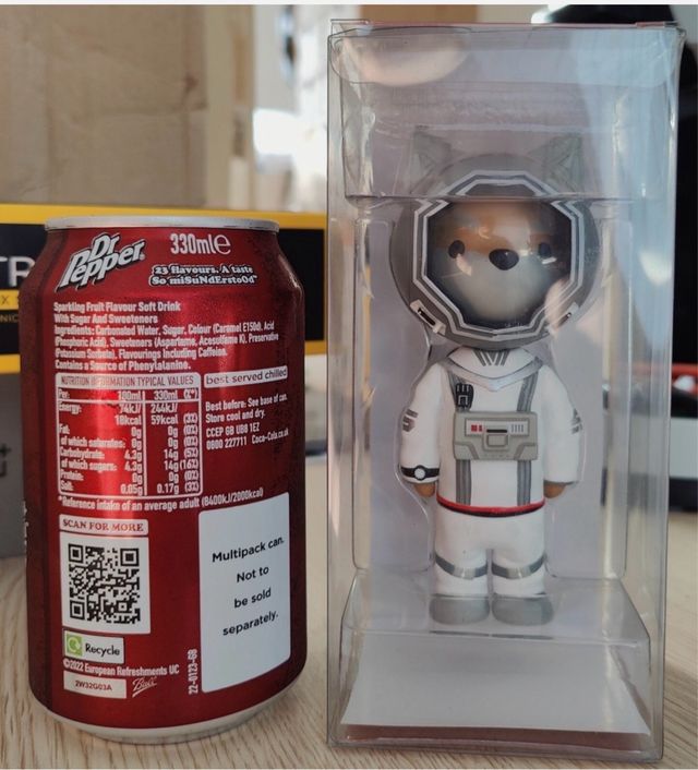 Figura OnePlus Power Of Ten Edición Limitada