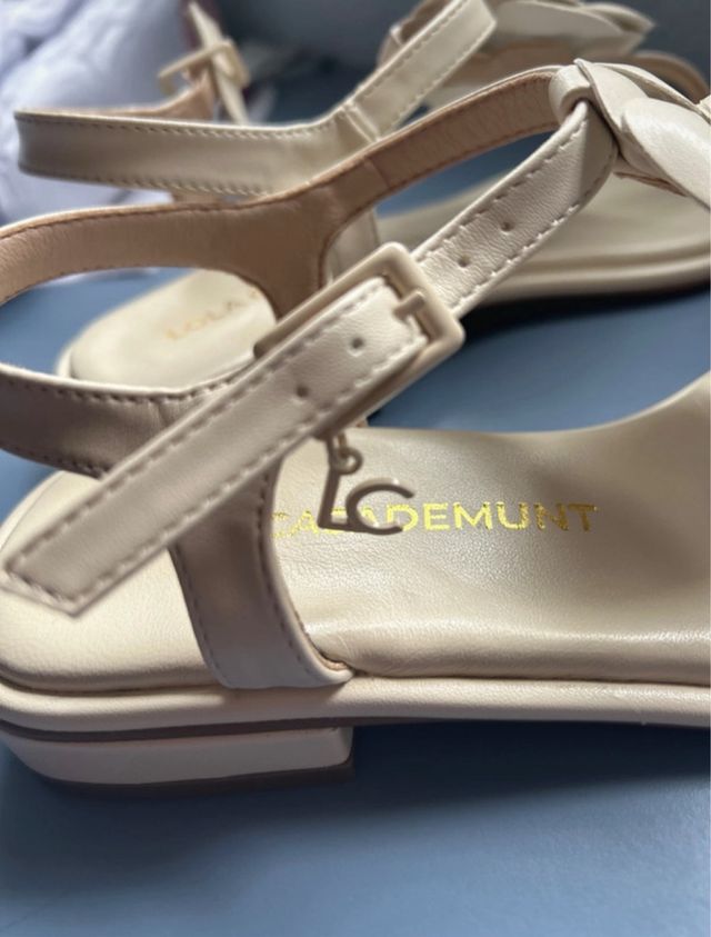 Sandalias Lola Casademunt Beige T.37