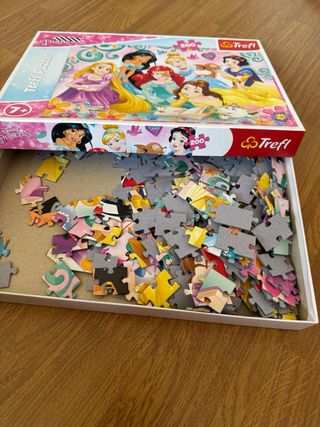 2 Puzzles 200 piezas Minnie Mouse Trefl y princesa