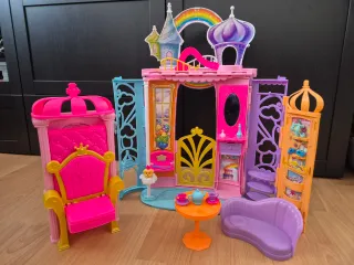 Castello Barbie Dreamtopia in Valigia