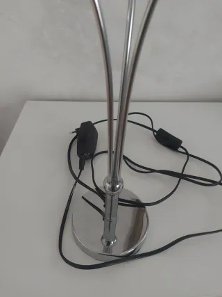 Lampada da tavolo design moderno