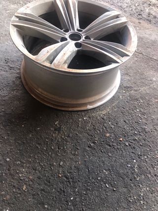 Llantas ￼  250 por unidad ￼