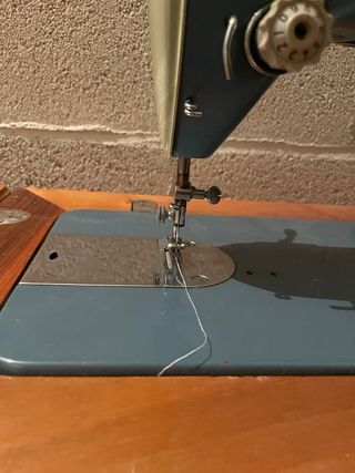 Maquina de coser Singer