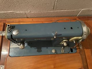 Maquina de coser Singer