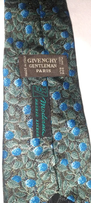 Dos corbatas de seda Givenchy de seda.