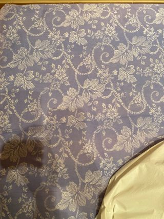 Dormitorio 2 camas y mesilla de noche