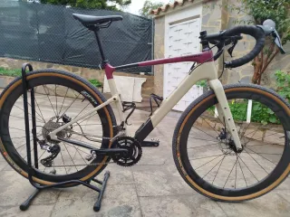 Bici Gravel Cannondale topstone 3 carbon