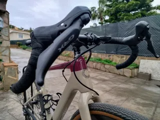 Bici Gravel Cannondale topstone 3 carbon