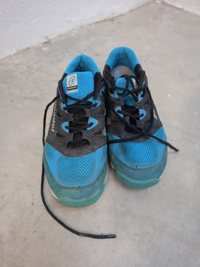 Zapatillas Bullpadel Hombre Negras/Azules