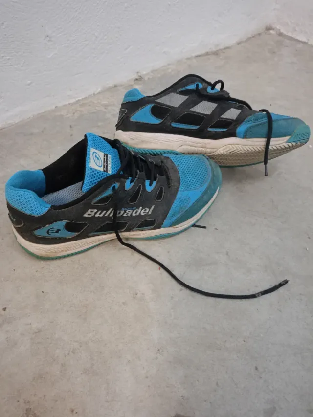 Zapatillas Bullpadel Hombre Negras/Azules