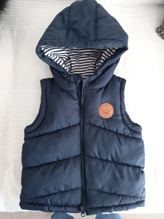 Chaleco acolchado niño con capucha