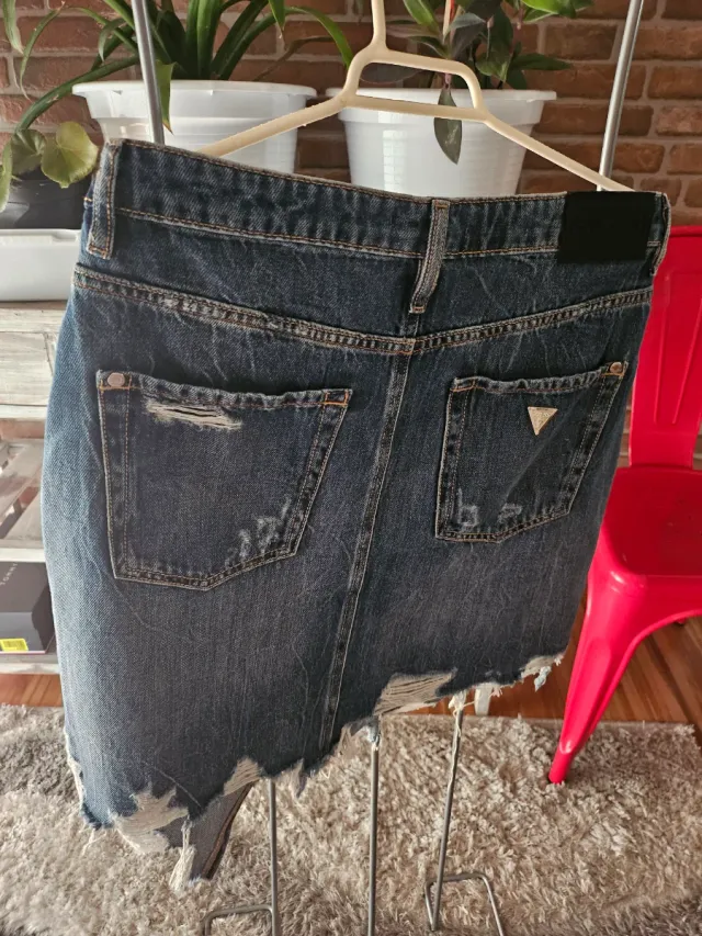 Jeans Guess Azules con Detalle Dorado