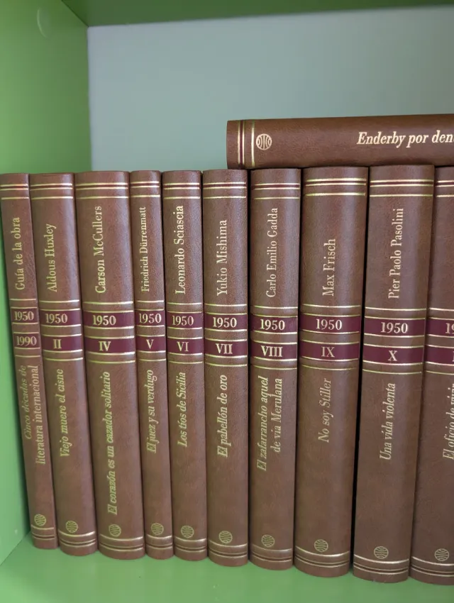 Clásicos contemporáneos internacionales.