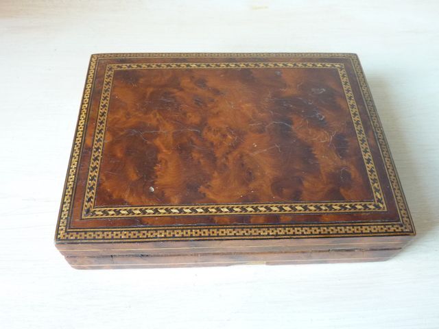 Antica scatola per carte da gioco