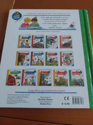 Macchine al lavoro nella fattoria