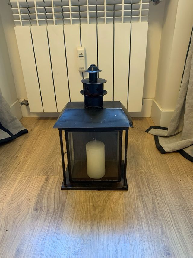 Piccolo fanale in ferro battuto marrone