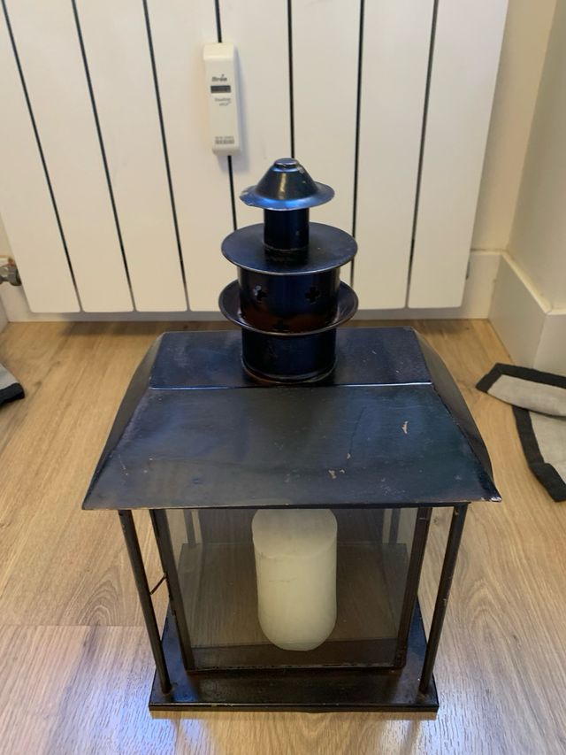 Piccolo fanale in ferro battuto marrone