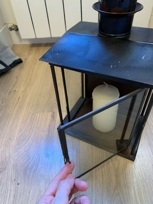 Piccolo fanale in ferro battuto marrone