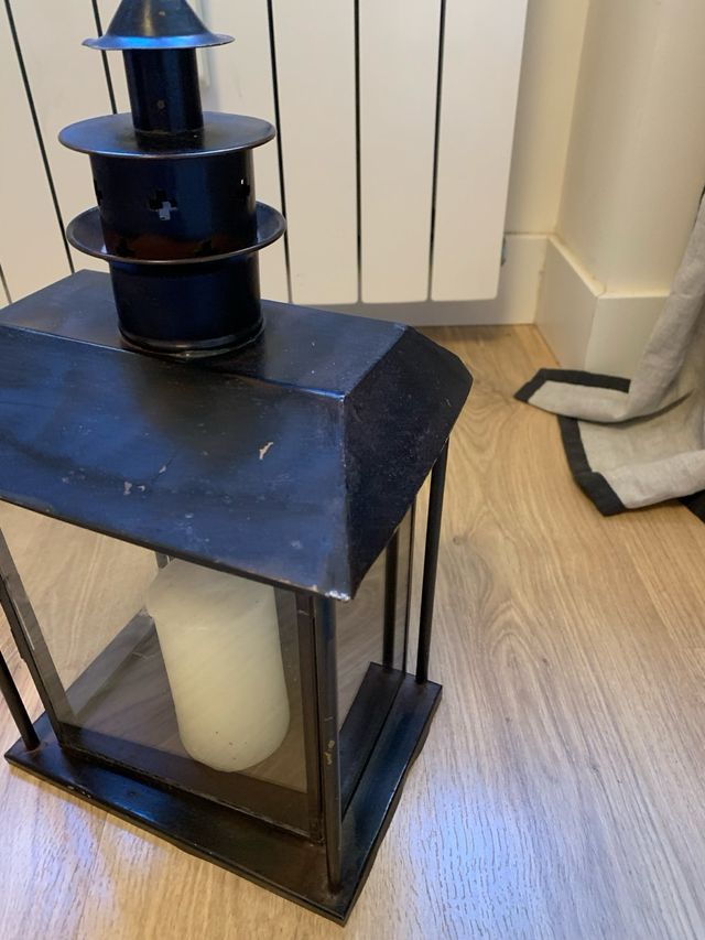 Piccolo fanale in ferro battuto marrone