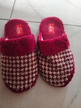 Pantofole donna Label rosse e bianche