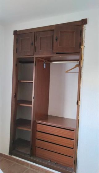 Armario empotrado de madera