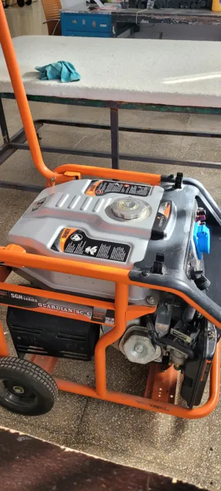 Generador Eléctrico Genergy Gasolina