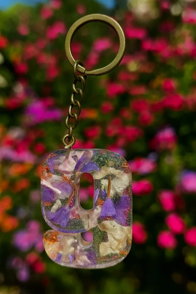 Llavero número en resina flores