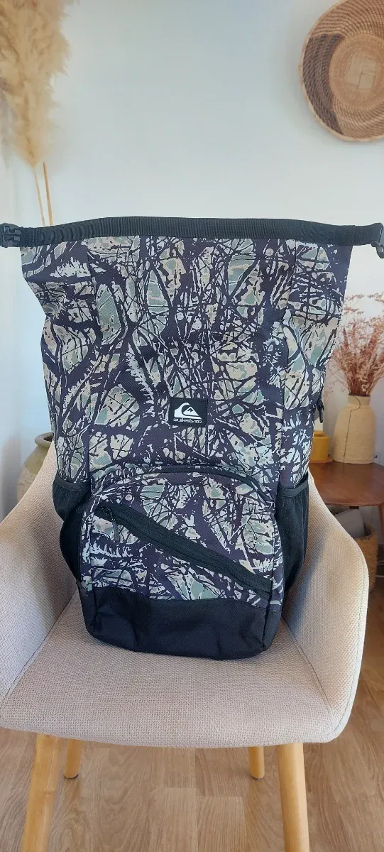 Mochila Quiksilver Estanca Surf color camuflado