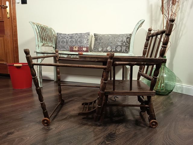 Trona correpasillos in legno antico