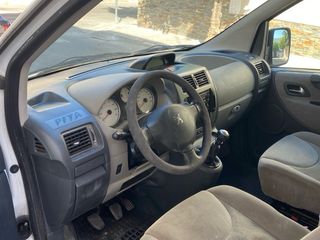 Peugeot Expert camperizada y homologada