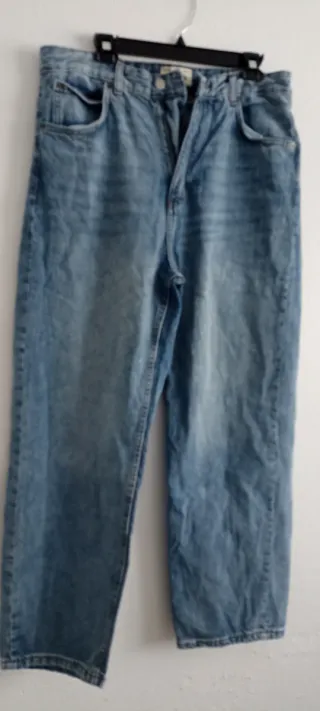 Pantalón vaquero Pull and Bear Talla 44