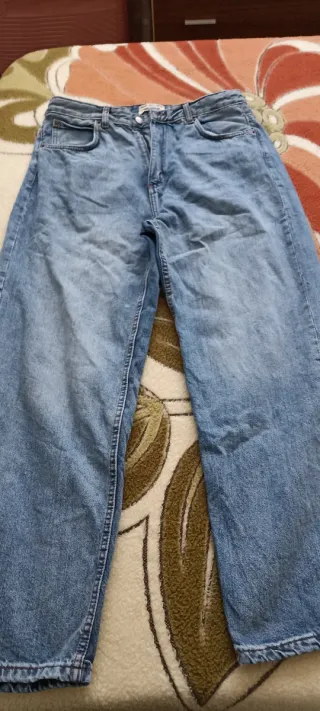 Pantalón vaquero Pull and Bear Talla 44