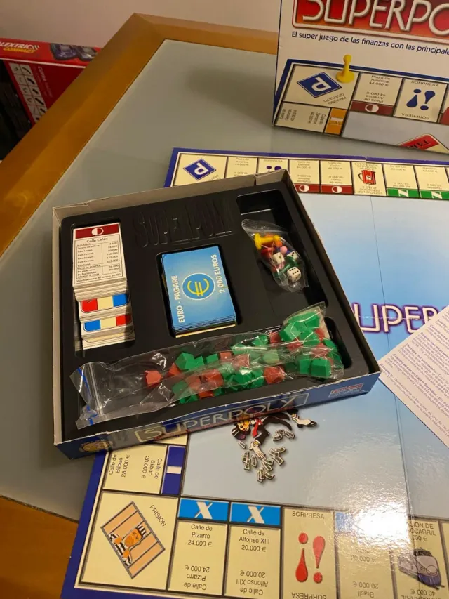 Juego de mesa Superpoly Classic