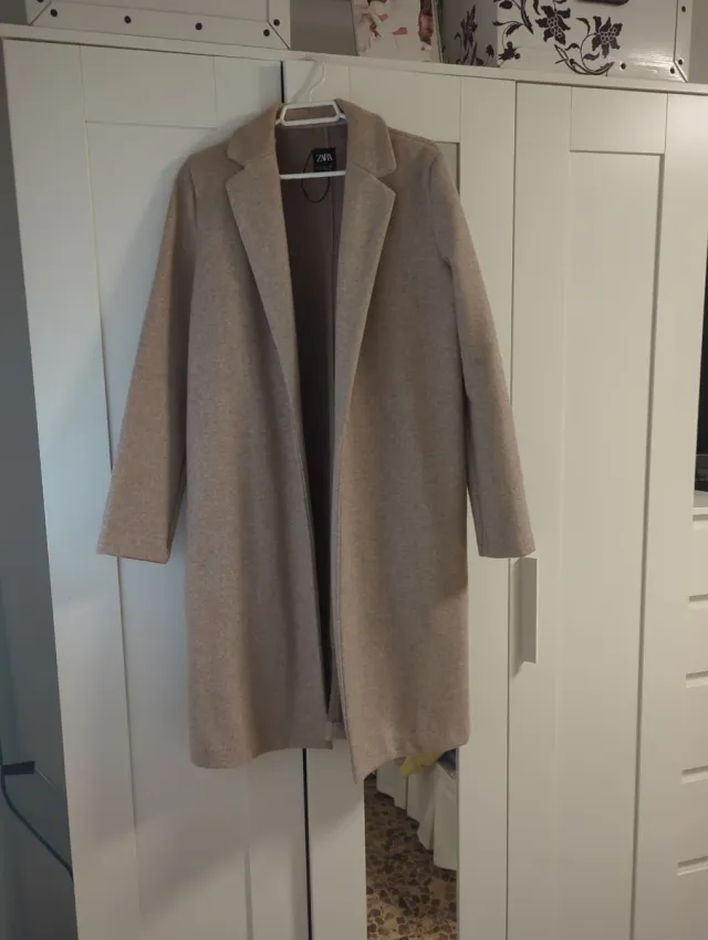 Abrigo Zara Beige