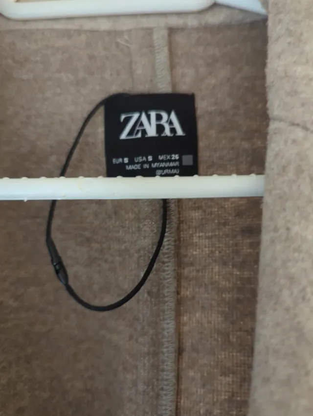 Abrigo Zara Beige