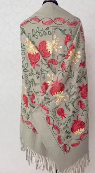 Chal Pashmina Bordada Nueva + Regalo collar 