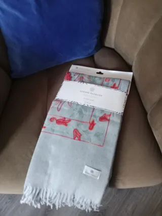 Chal Pashmina Bordada Nueva + Regalo collar 