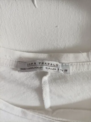 Camiseta básica blanca con bolsillo