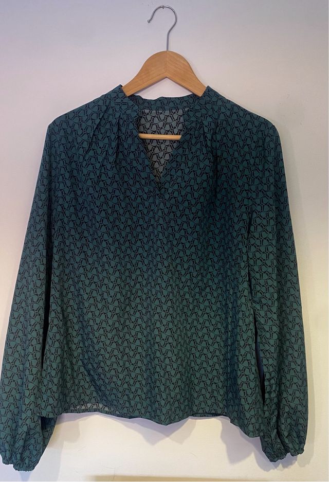 A estrenar blusa mujer SHEIN verde negra talla L