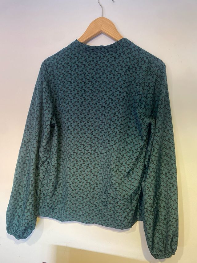 A estrenar blusa mujer SHEIN verde negra talla L