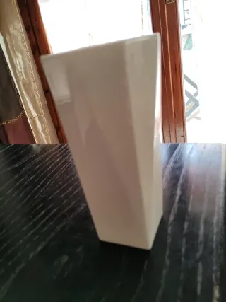 Vaso fiori porcellana Wedgwood altezza cm 15,50