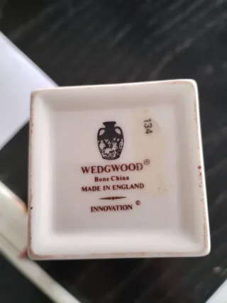 Vaso fiori porcellana Wedgwood altezza cm 15,50